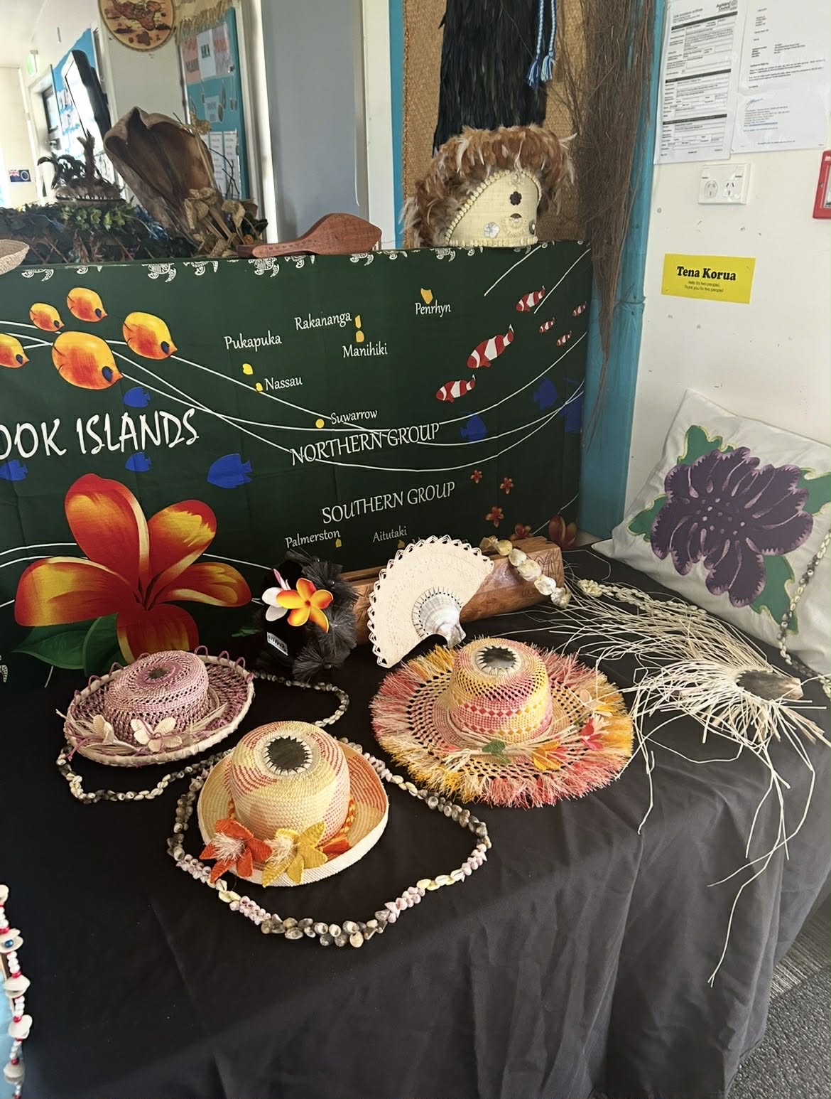 Cook Island cultural artifacts at Akaiti Mangarongaro